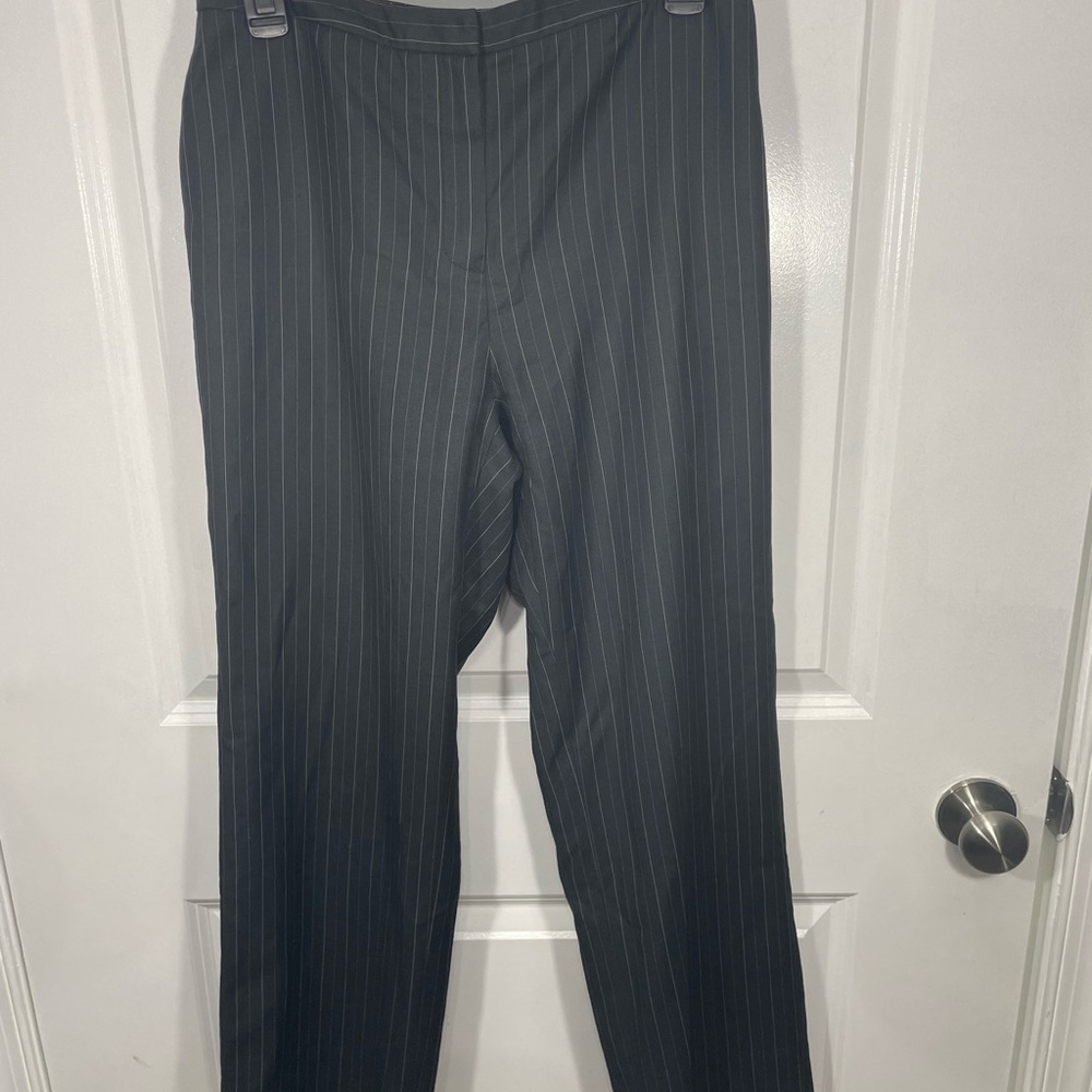 Calvin Klein Gray Pinstripe Trousers Size 8P CB-